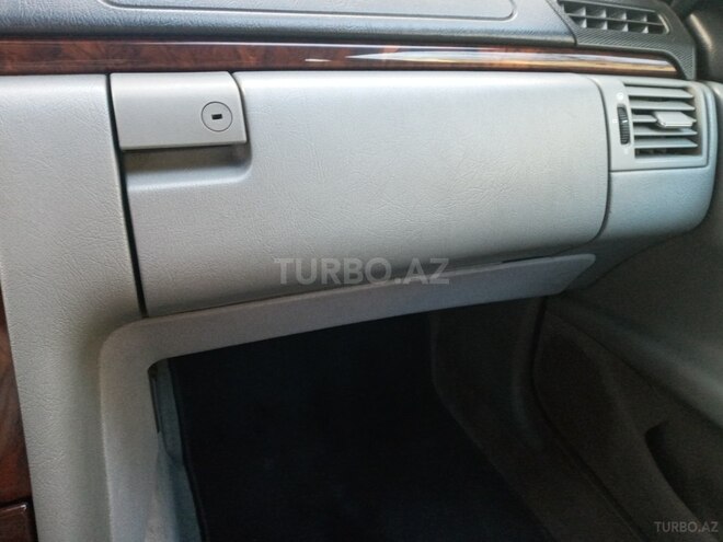 Mercedes E 240 1999, 278,000 km - 2.4 l - Bakı