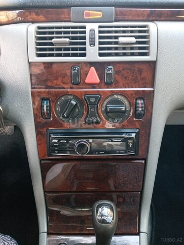 Mercedes E 240 1999, 278,000 km - 2.4 l - Bakı