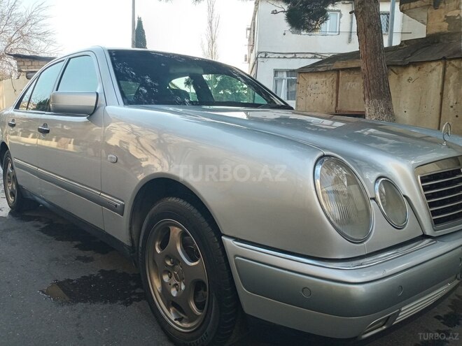 Mercedes E 240 1999, 278,000 km - 2.4 l - Bakı
