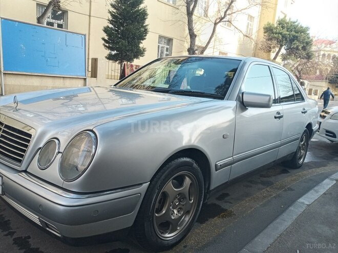 Mercedes E 240 1999, 278,000 km - 2.4 l - Bakı