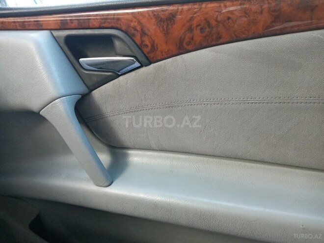 Mercedes E 240 1999, 278,000 km - 2.4 l - Bakı