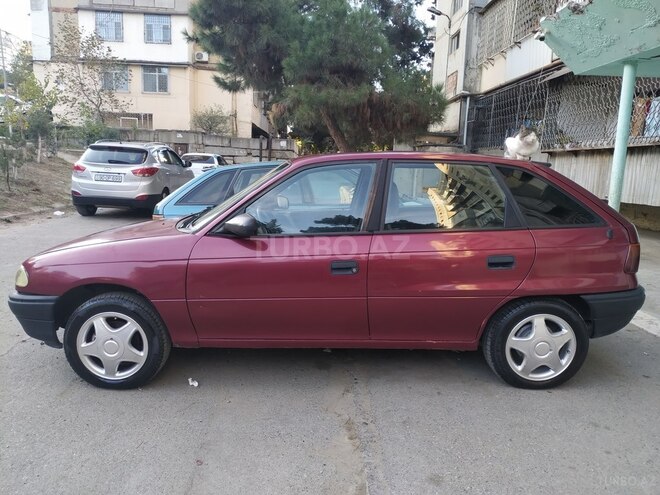 Opel Astra 1992, 444,444 km - 1.8 l - Bakı