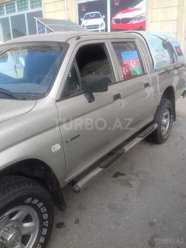 Mitsubishi L200 2004, 380,000 km - 2.5 l - Bakı