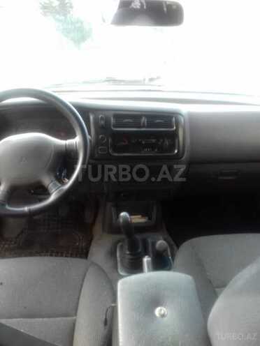 Mitsubishi L200 2004, 380,000 km - 2.5 l - Bakı