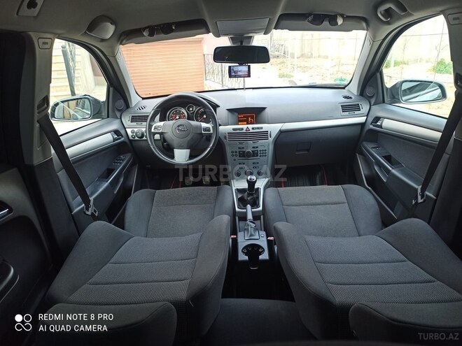 Opel Astra 2009, 178,000 km - 1.6 l - Bakı