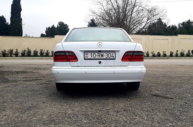 Mercedes E 230 1996, 425,033 km - 2.3 l - Bakı