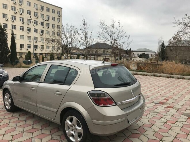 Opel Astra 2007, 178,000 km - 1.4 л - Bakı