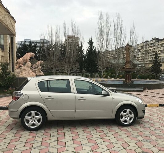 Opel Astra 2007, 178,000 km - 1.4 л - Bakı