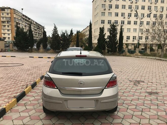Opel Astra 2007, 178,000 km - 1.4 л - Bakı