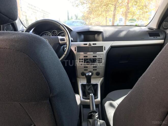 Opel Astra 2007, 178,000 km - 1.4 л - Bakı