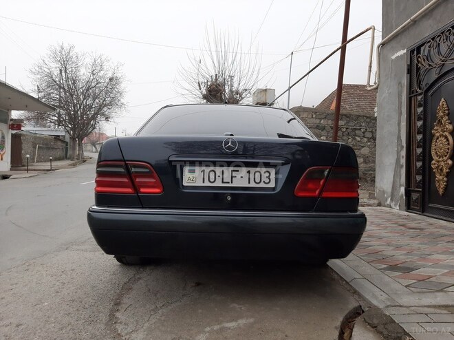 Mercedes E 230 1996, 496,110 km - 2.3 l - Şəki