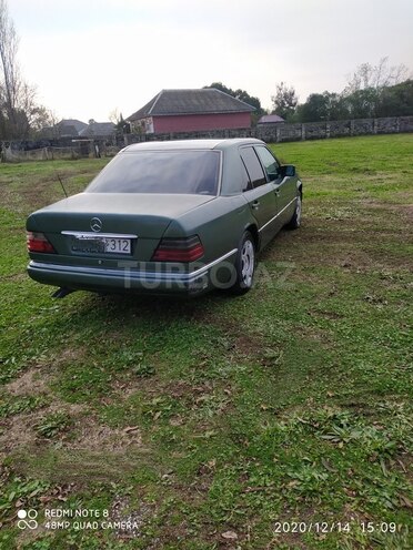 Mercedes E 300 1993, 515,000 km - 3.0 l - Astara