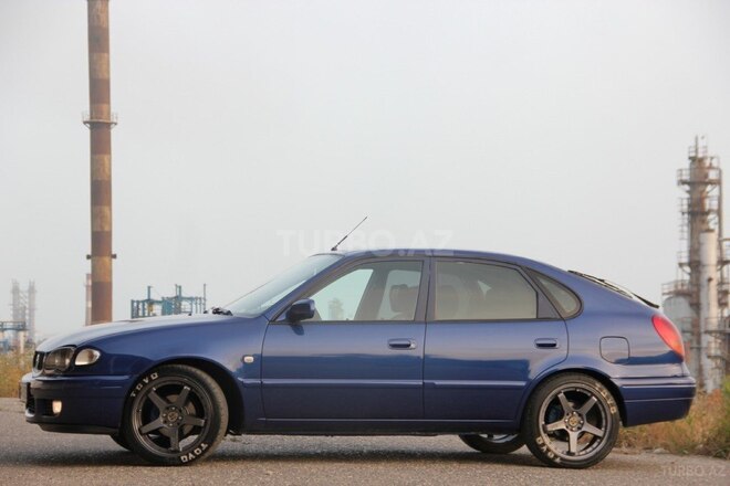 Toyota Corolla 2000, 354,000 km - 1.6 л - Bakı