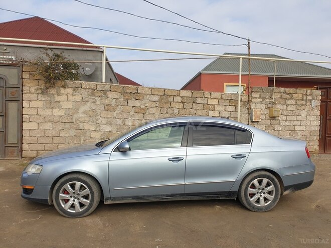 Volkswagen Passat 2005, 300,000 km - 2.0 l - Bakı