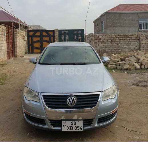 Volkswagen Passat 2005, 300,000 km - 2.0 l - Bakı