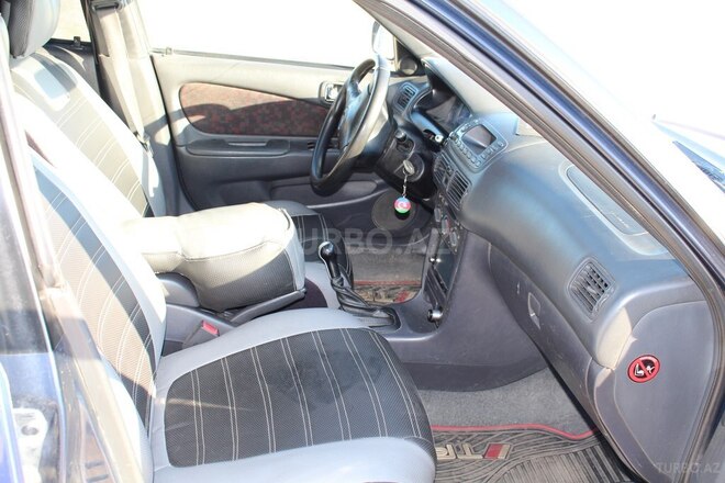 Toyota Corolla 2000, 354,000 km - 1.6 л - Bakı
