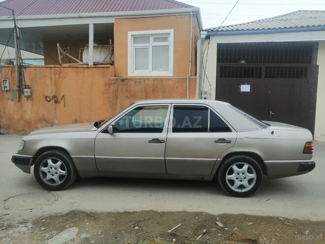 Mercedes E 230 1990, 539,736 km - 2.3 l - Bakı