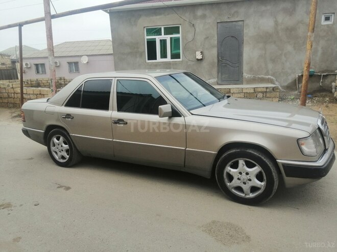 Mercedes E 230 1990, 539,736 km - 2.3 l - Bakı