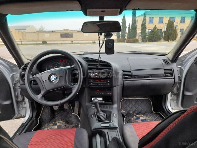 BMW 318 1995, 454,170 km - 1.8 л - Saatlı