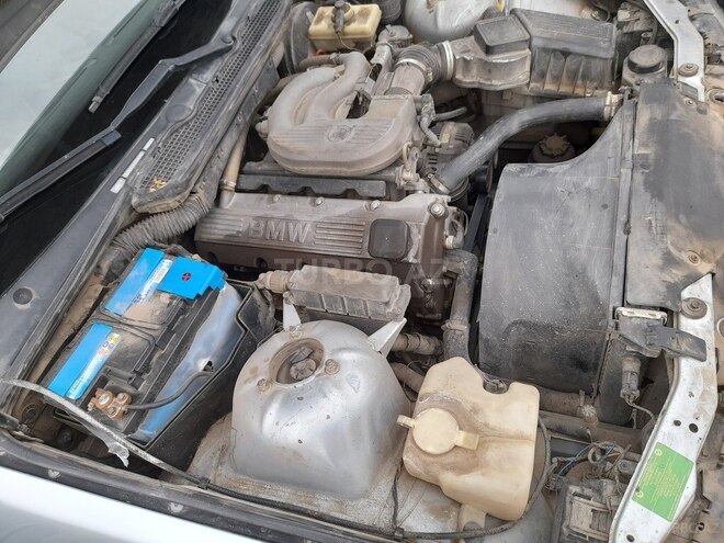 BMW 318 1995, 454,170 km - 1.8 л - Saatlı