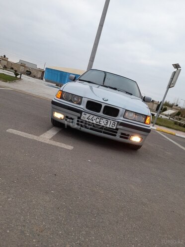 BMW 318 1995, 454,170 km - 1.8 л - Saatlı