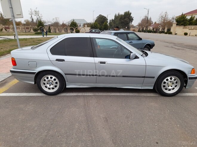 BMW 318 1995, 454,170 km - 1.8 л - Saatlı