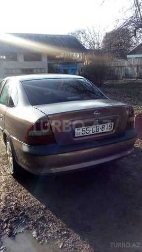 Opel Vectra 1998, 100,000 km - 1.6 l - Şəki