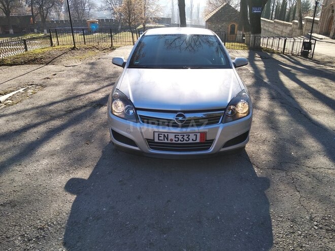 Opel Astra 2010, 178,000 km - 1.4 l - Şəki
