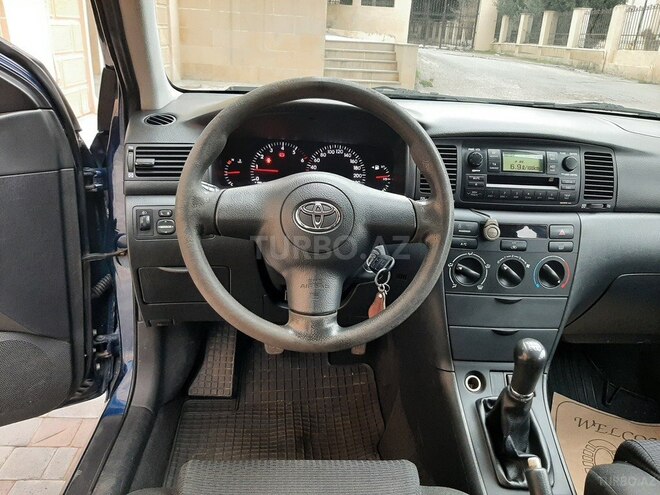 Toyota Corolla 2005, 268,500 km - 1.4 l - Bakı