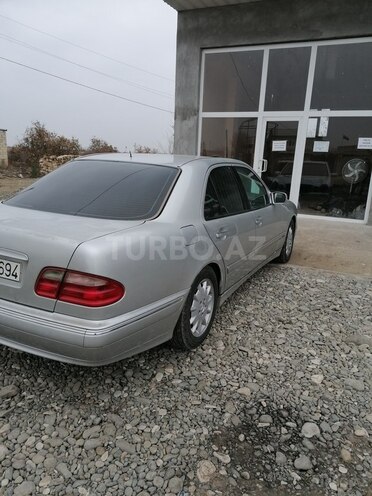 Mercedes E 220 2000, 340,795 km - 2.2 л - Ağcabədi