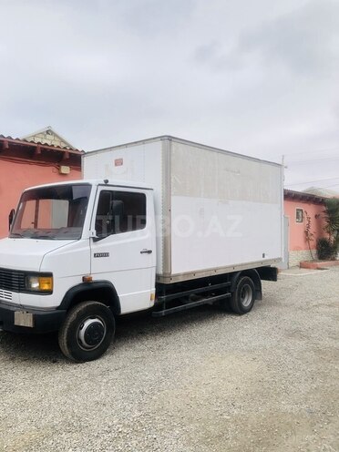 Mercedes 709 D 1992, 250,000 km - 4.0 l - Sumqayıt