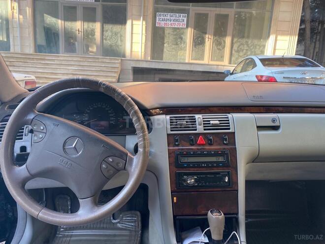 Mercedes E 220 2000, 450,521 km - 2.2 l - Bakı