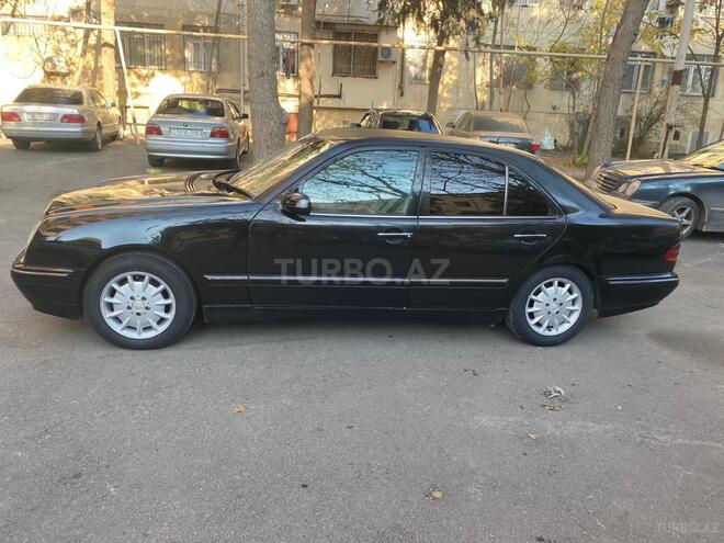 Mercedes E 220 2000, 450,521 km - 2.2 l - Bakı