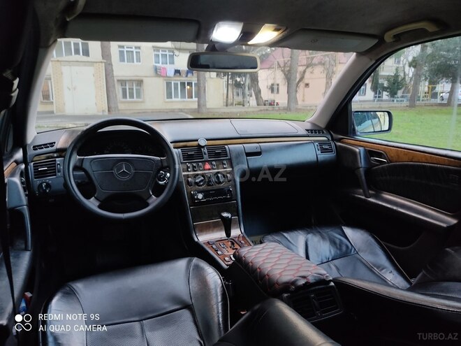 Mercedes E 240 1999, 339,000 km - 2.4 l - Bakı