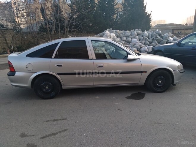 Opel Vectra 1998, 218,000 km - 1.8 l - Bakı