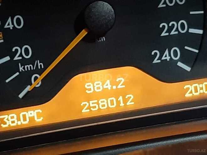 Mercedes E 240 1998, 258,012 km - 2.4 l - Samux