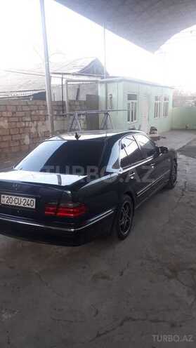 Mercedes E 240 1998, 258,012 km - 2.4 l - Samux