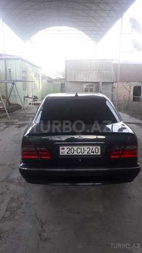 Mercedes E 240 1998, 258,012 km - 2.4 l - Samux
