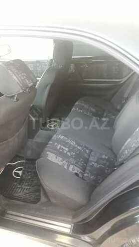 Mercedes E 240 1998, 258,012 km - 2.4 l - Samux