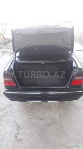 Mercedes E 240 1998, 258,012 km - 2.4 l - Samux