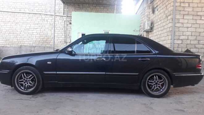 Mercedes E 240 1998, 258,012 km - 2.4 l - Samux