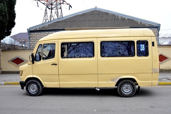 Mercedes Sprinter 208 1989, 417,852 km - 2.5 l - Ağstafa