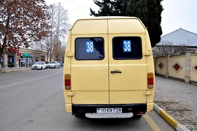 Mercedes Sprinter 208 1989, 417,852 km - 2.5 l - Ağstafa