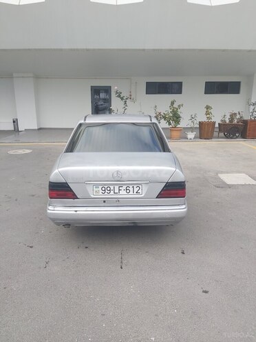 Mercedes E 220 1993, 608,386 km - 2.2 l - Bakı