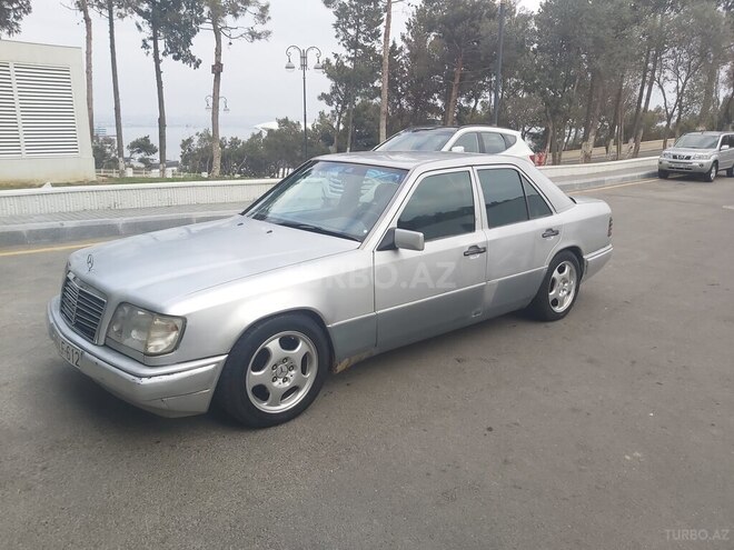 Mercedes E 220 1993, 608,386 km - 2.2 l - Bakı
