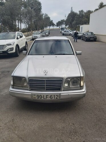 Mercedes E 220 1993, 608,386 km - 2.2 l - Bakı