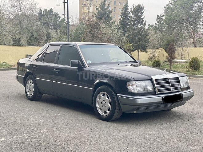 Mercedes E 230 1992, 322,000 km - 2.3 l - Sumqayıt