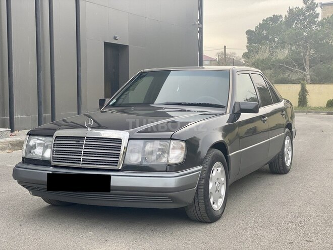 Mercedes E 230 1992, 322,000 km - 2.3 l - Sumqayıt