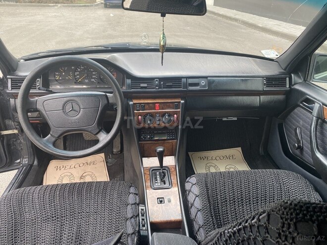 Mercedes E 230 1992, 322,000 km - 2.3 l - Sumqayıt