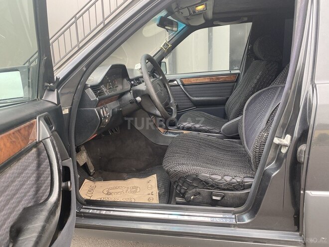 Mercedes E 230 1992, 322,000 km - 2.3 l - Sumqayıt
